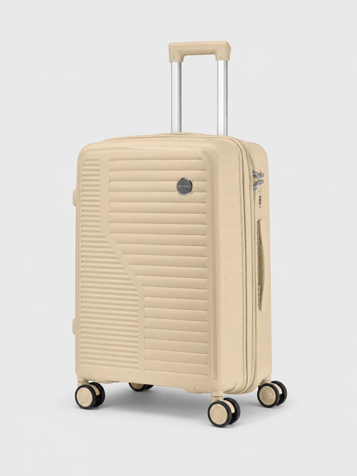 Чемодан MyBag Vibe M (молочный)